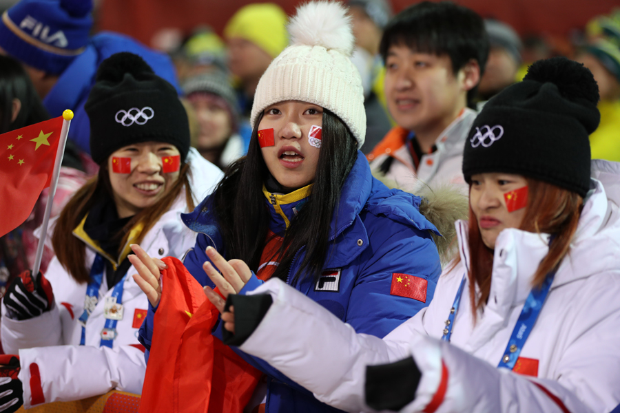 平昌冬奧會(huì)自由式滑雪男子空中技巧決賽舉行 中國選手賈宗洋獲得亞軍