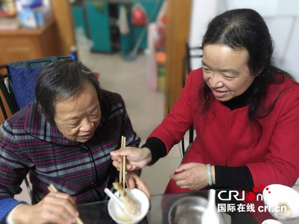 【牽媽媽的手】母親就如一條長河，緩緩長流