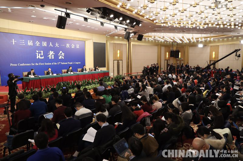 財(cái)政部部長肖捷等就“財(cái)稅改革和財(cái)政工作”答記者問