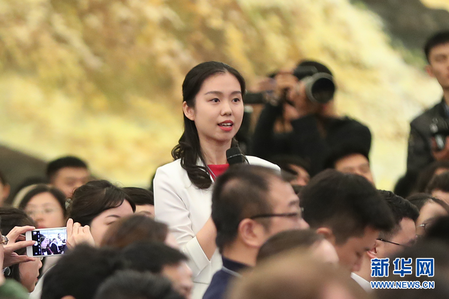 李克強(qiáng)：我們要將心比心 把就業(yè)放在心上，扛在肩上