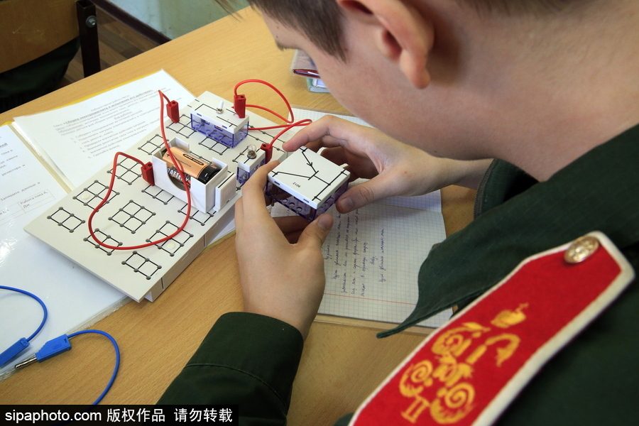 揭秘戰(zhàn)斗民族未來“警察”生活 走進(jìn)尼古拉斯二世少年警官學(xué)校