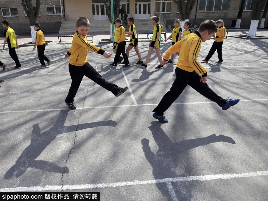 揭秘戰(zhàn)斗民族未來“警察”生活 走進尼古拉斯二世少年警官學校