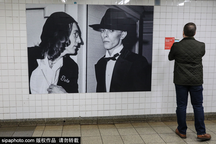 在美國(guó)地鐵遇見“大衛(wèi)·鮑伊” 主題展覽回顧“搖滾變色龍”一生
