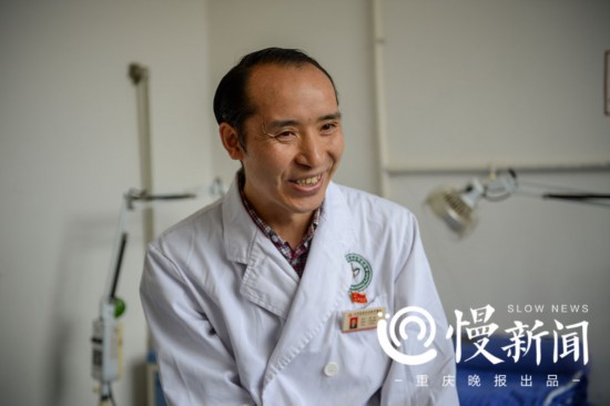 汶川地震10年 被埋139小時(shí)獲救的“半掌醫(yī)生”：震后我有3個(gè)愿望 與金錢權(quán)勢(shì)地位無關(guān)