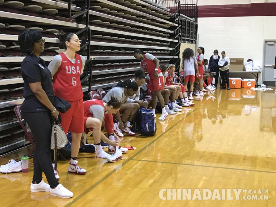 中國女籃美國拉練 26日對(duì)戰(zhàn)美國女籃
