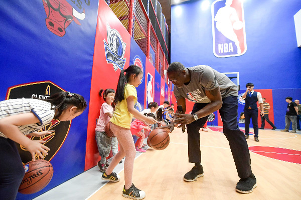 全球首座NBA中心天津武清開(kāi)業(yè)，球星威爾金斯出席慶典