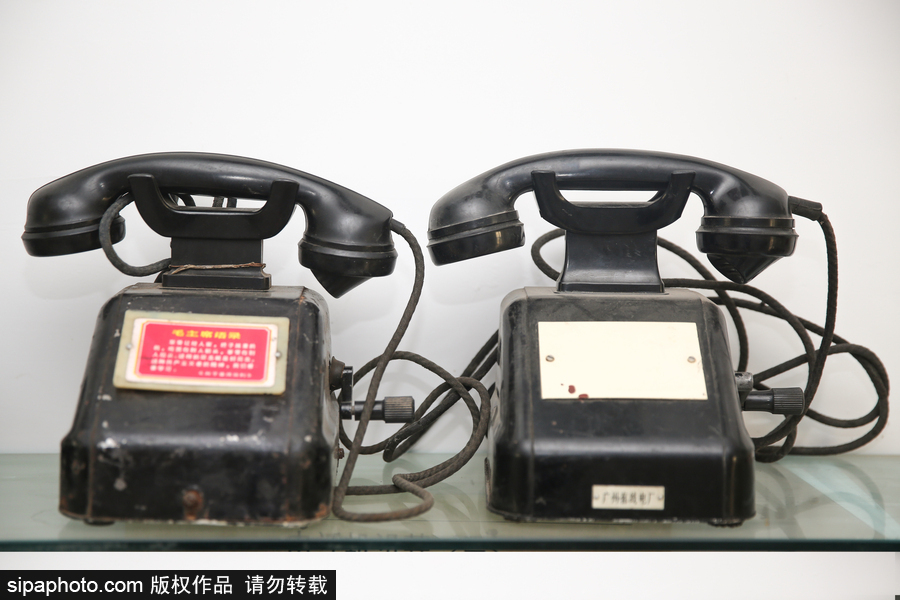 回顧改革開放40年通訊工具變遷 90年代“大哥大” 3萬(wàn)元