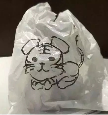 “失戀了，小哥可以給我畫只小腦斧嗎？”盤點(diǎn)外賣小哥收到過的奇葩要求丨外媒說
