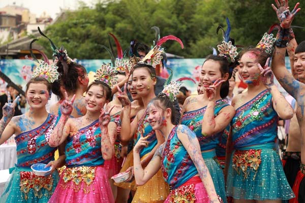 湘西土家摸泥節(jié)在北京啟動(dòng)，“摸泥示愛(ài)”展現(xiàn)民族文化魅力