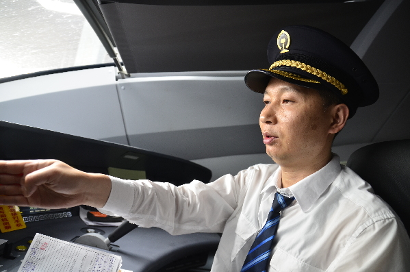 從“蒸汽機車”到“復(fù)興號”——火車司機陳承儀的“飛躍”人生