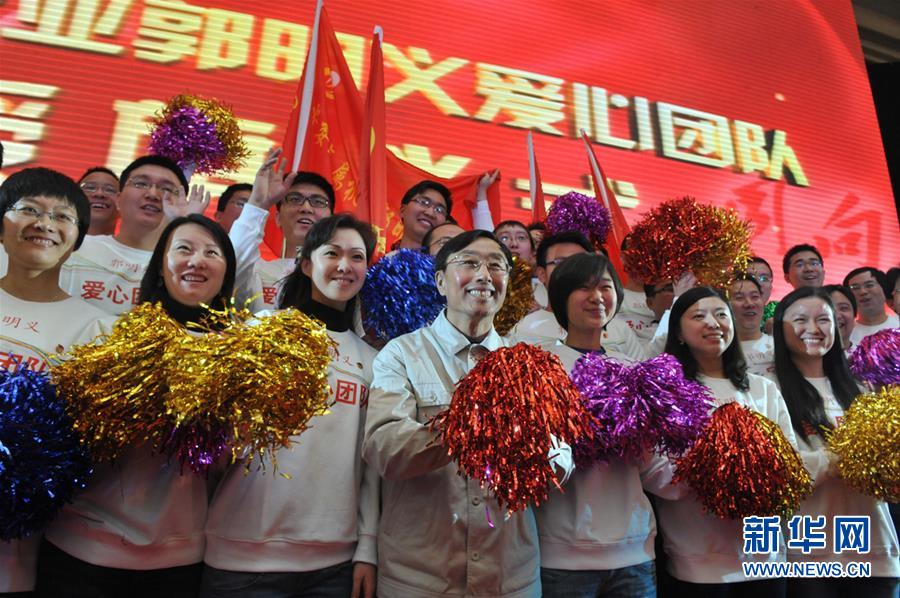 在新時(shí)代黨的陽(yáng)光照耀下前進(jìn)——習(xí)近平總書記關(guān)心關(guān)懷青年和青年工作紀(jì)實(shí)