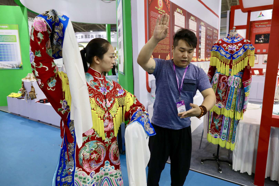 改革開(kāi)放四十周年藝術(shù)教育成果展在京舉行