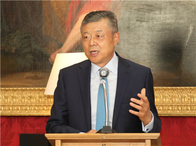 劉曉明大使在上海高級(jí)金融學(xué)院訪英晚宴上的主旨演講：《抓住黃金機(jī)遇，引領(lǐng)中英合作》