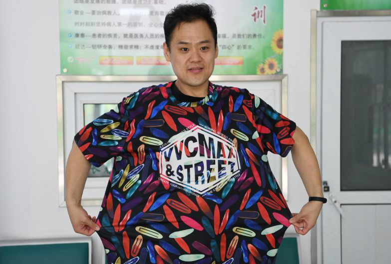 山西胖小伙為父狂減肥，11個(gè)月暴瘦173斤！