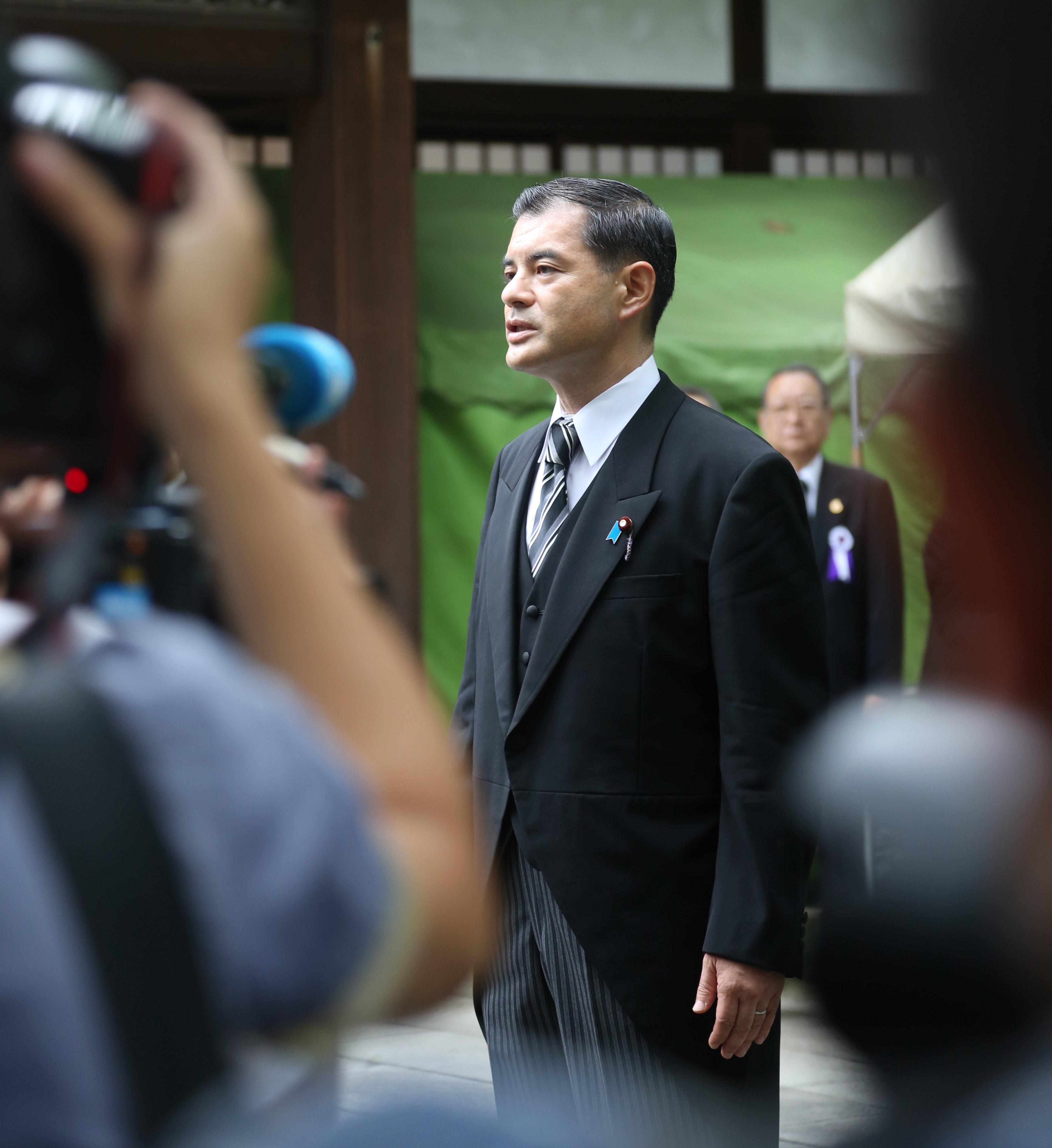 日本首相安倍晉三向靖國神社獻祭祀費