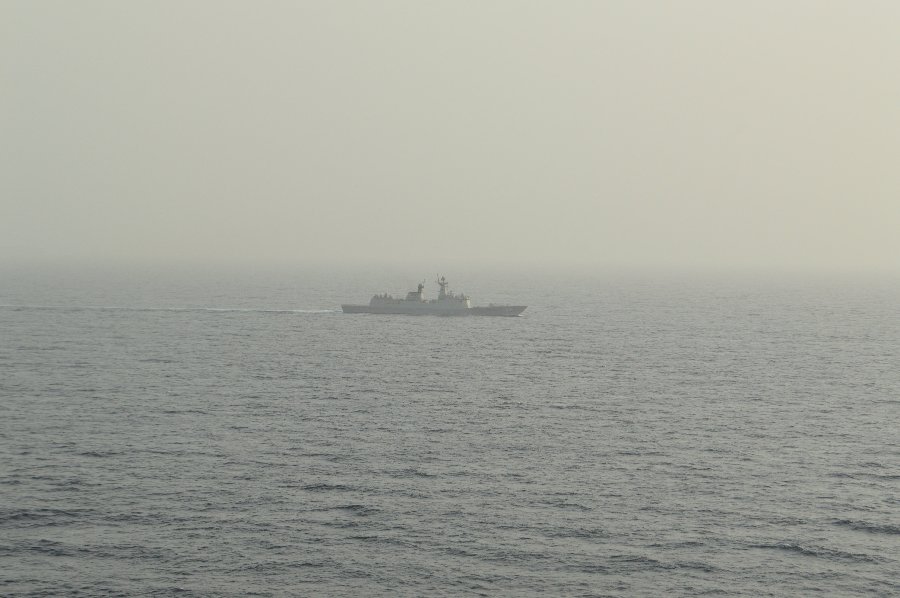 中國(guó)海軍濱州艦亞丁灣護(hù)航：如遇緊急情況，可隨時(shí)呼叫