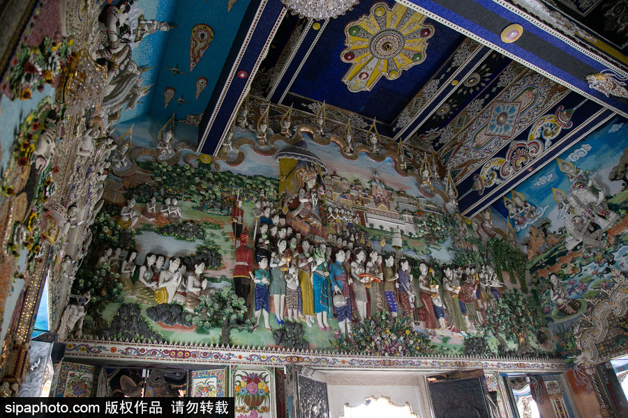 泰國(guó)曼谷一廟宇驚現(xiàn)超人、皮卡丘等動(dòng)漫雕像 跨界裝飾創(chuàng)意無(wú)窮！