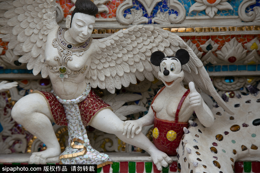 泰國曼谷一廟宇驚現(xiàn)超人、皮卡丘等動漫雕像 跨界裝飾創(chuàng)意無窮！