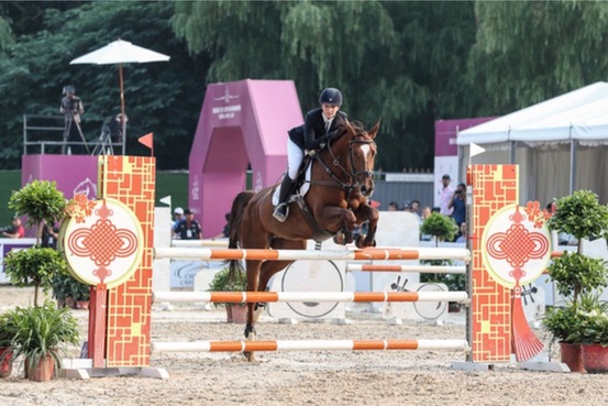 國(guó)際馬聯(lián)官方青少年賽事2018CSIO J&Y青少年馬術(shù)場(chǎng)地障礙賽在京圓滿落幕