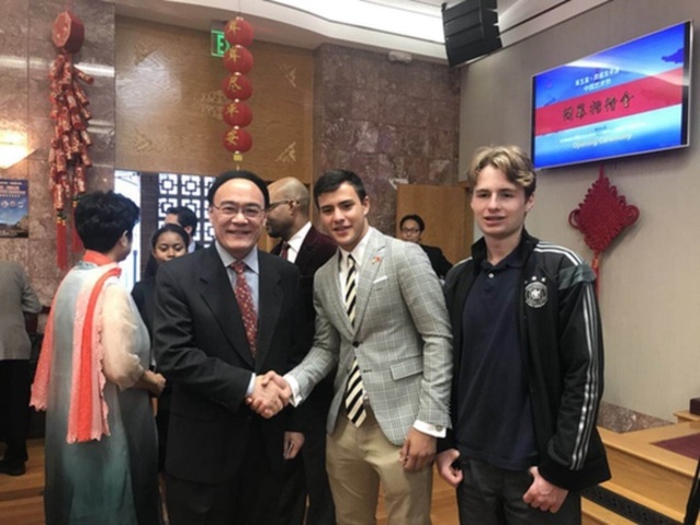 展現(xiàn)改革開放40周年偉大成就，中國藝術(shù)筑建中美友誼之橋