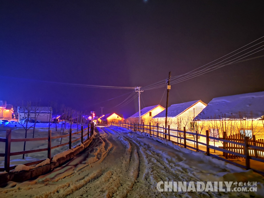 【改革開放40年】基層行：冬季來新疆滑雪！新疆可可托海實(shí)現(xiàn)工礦區(qū)到旅游區(qū)轉(zhuǎn)型