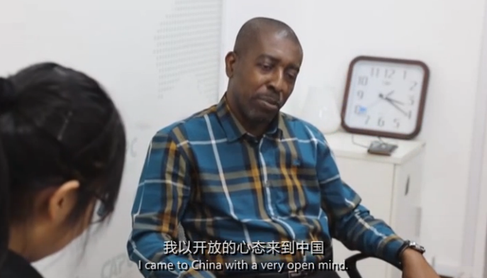 【“一帶一路”國(guó)家記者看中國(guó)】加納記者：中國(guó)幫我們國(guó)家修建鐵路