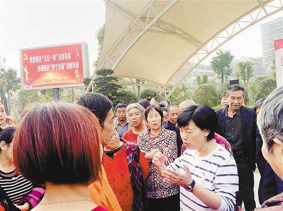 [領(lǐng)航新征程]十九大代表?xiàng)畹卤畲好粜v中的那些回聲：我們將放開手腳大干一場(chǎng)