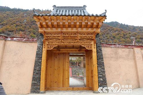 【學(xué)習(xí)十九大 奮進(jìn)新時(shí)代】甘南迭部：“旅游中轉(zhuǎn)站”奏起生態(tài)保護(hù)奔小康協(xié)奏曲